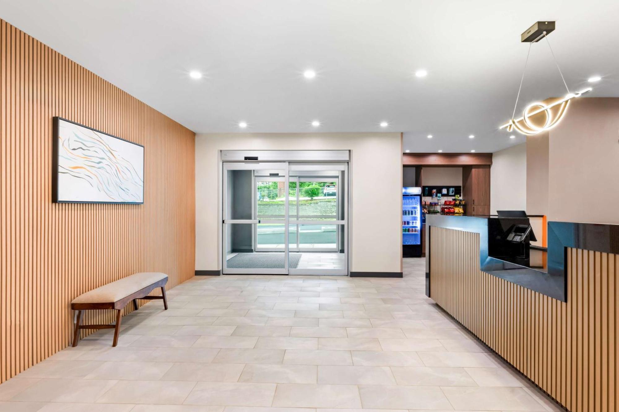 Best Western Niantic - New London, Mystic Area エクステリア 写真
