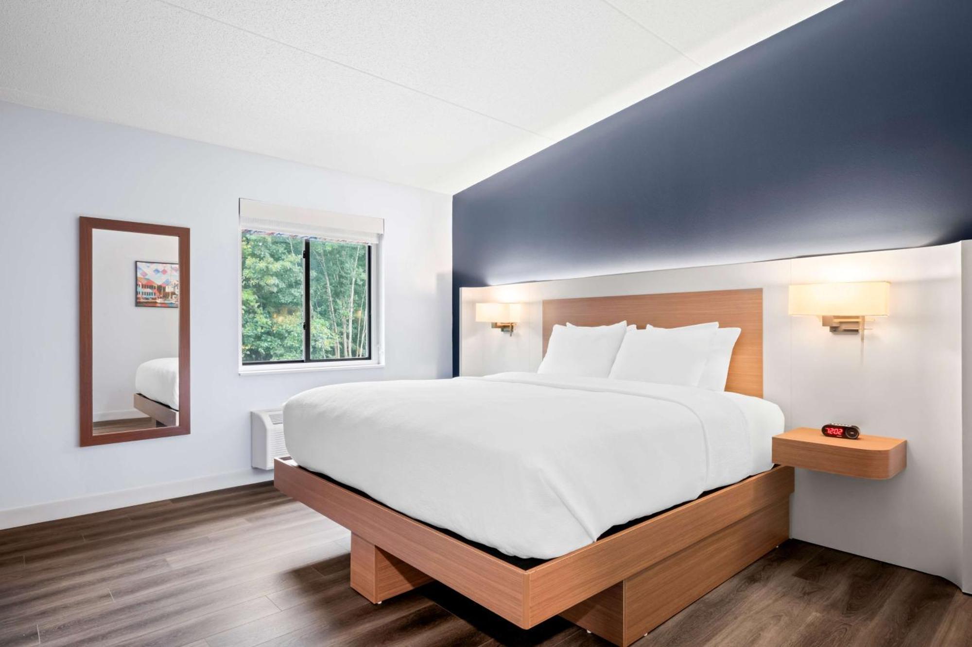Best Western Niantic - New London, Mystic Area エクステリア 写真