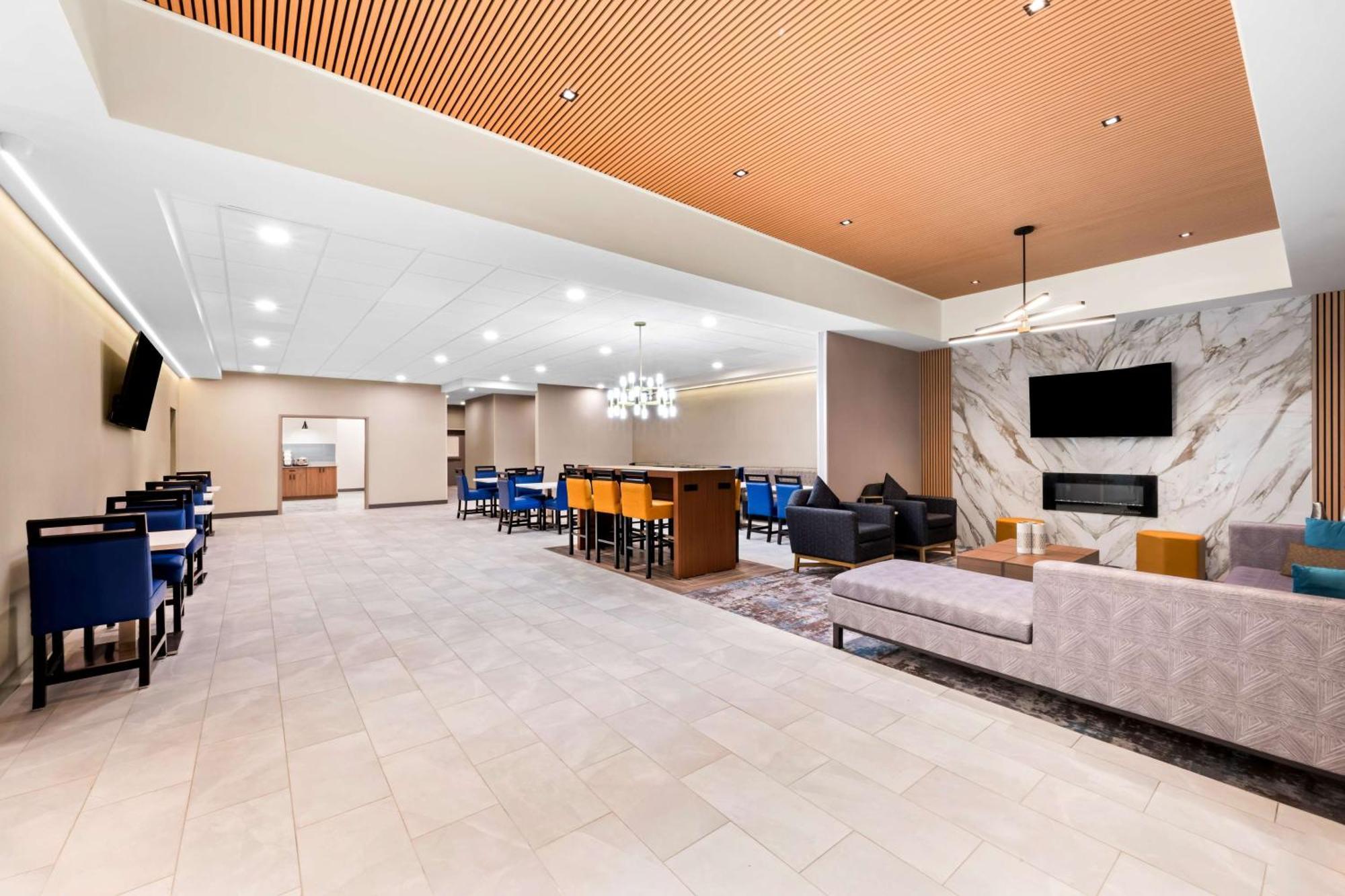Best Western Niantic - New London, Mystic Area エクステリア 写真