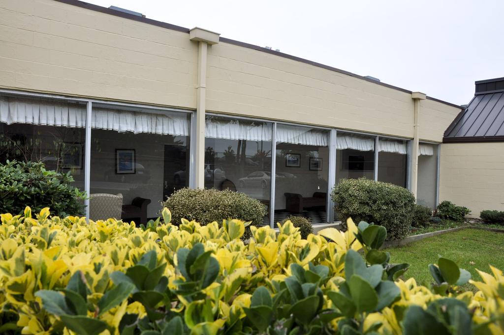 Best Western Niantic - New London, Mystic Area エクステリア 写真